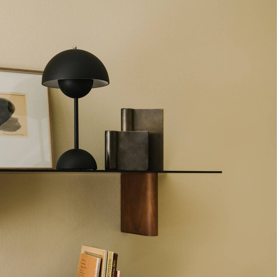 Flowerpot VP9 Portable Table Lamp