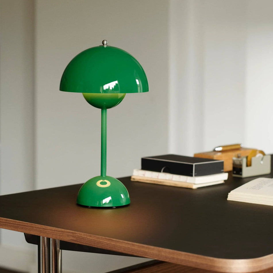 Flowerpot VP9 Portable Table Lamp