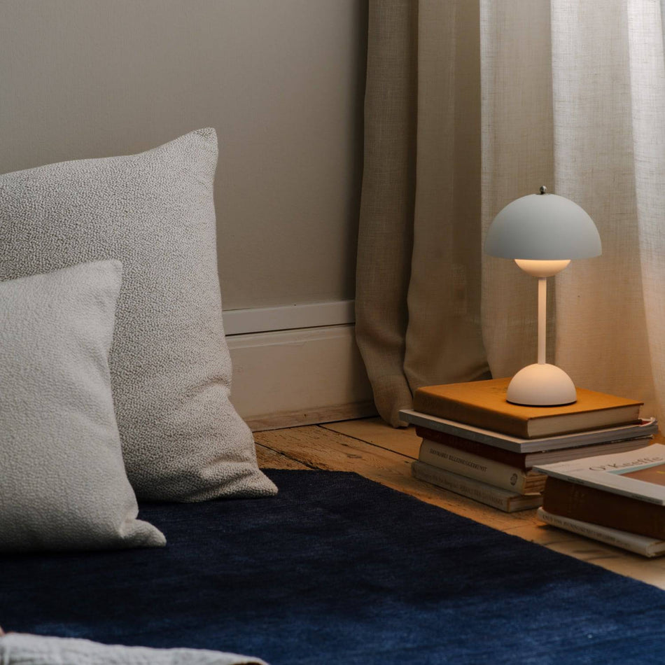 Flowerpot VP9 Portable Table Lamp